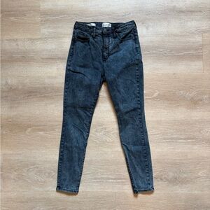 Universal Thread Dark Denim Wash Skinny Jeans | Size 6